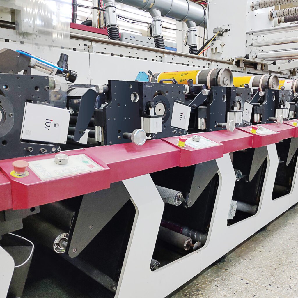 Dlaczego fleksograficzny Label Printing z systemem utwardzania UV zyskuje popularność