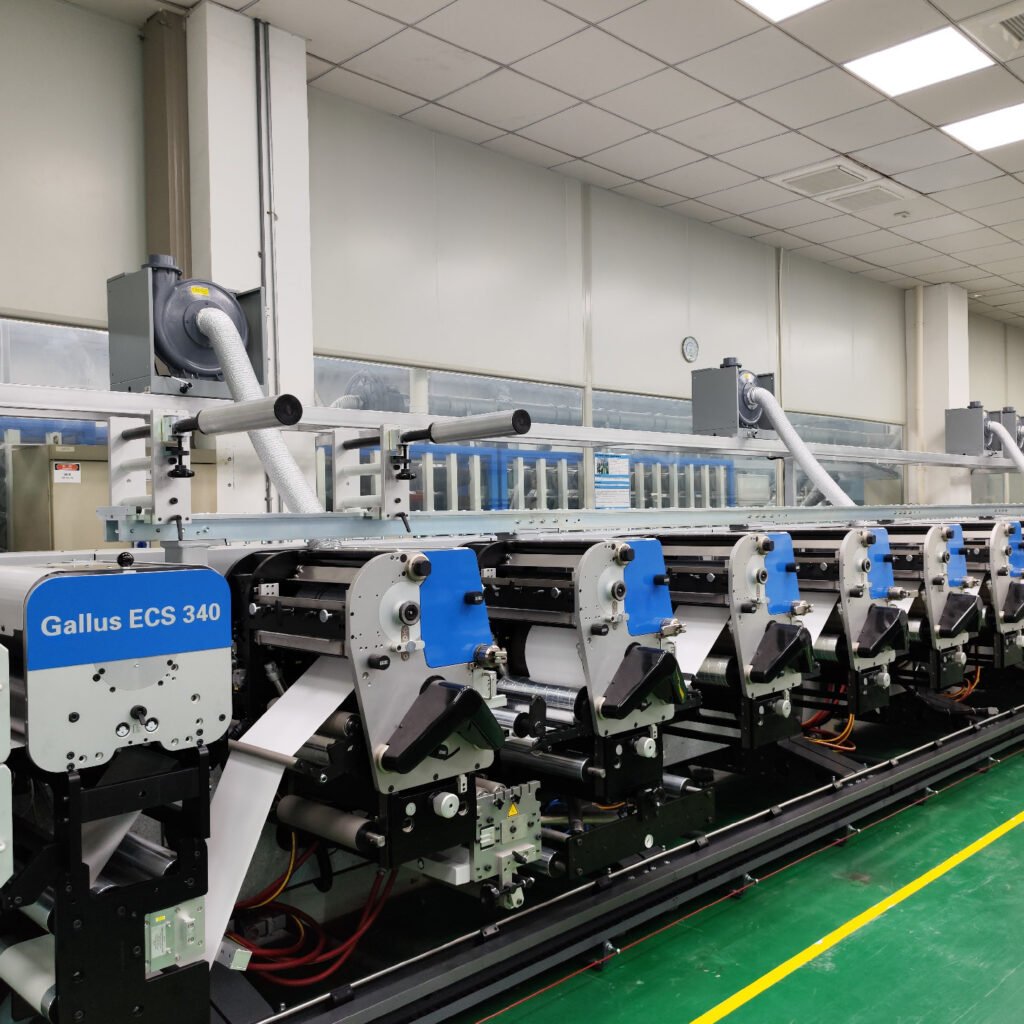 Sistemas de curado UV en la impresión de etiquetas autoadhesivas velocidad y precisión