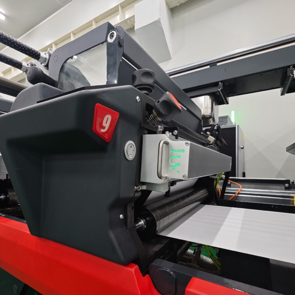 Nowe standardy jakości w druku dzięki systemom utwardzania UV o wysokiej intensywności