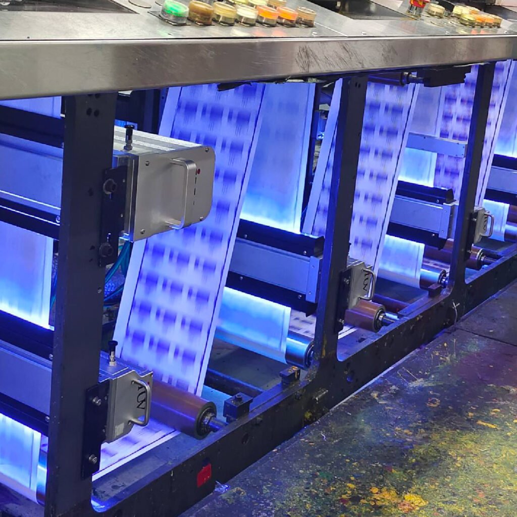 Dlaczego wysokointensywne systemy LED UV są przyszłością produkcji etykiet premium