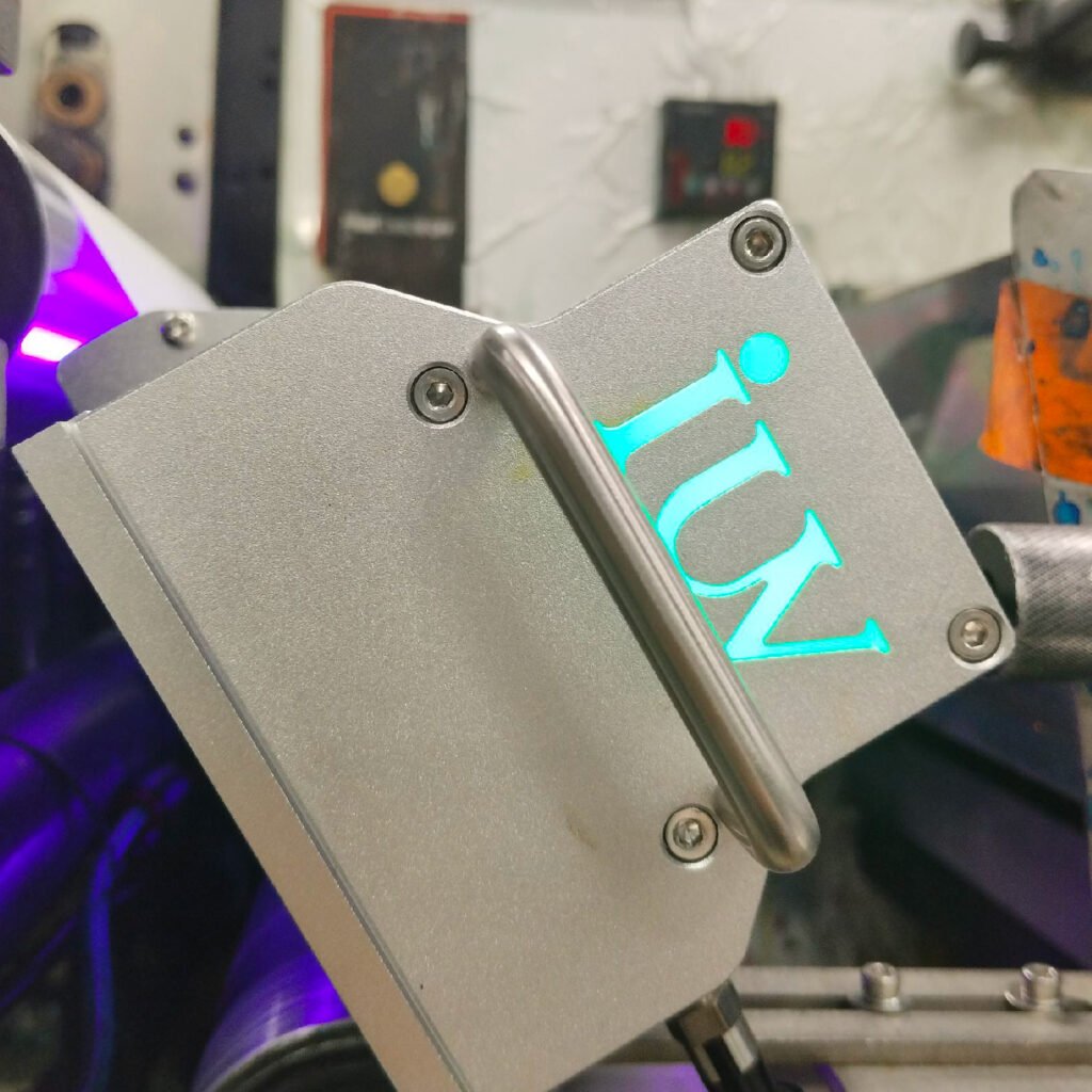 Innowacyjne rozwiązania UV stosowane w maszynach BOBST