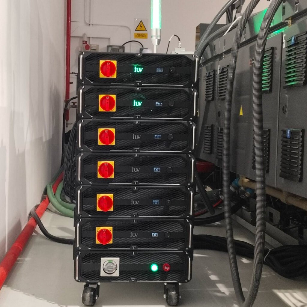 Integracja automatyki z LED UV w druku fleksograficznym — przyszłość produkcji etykiet