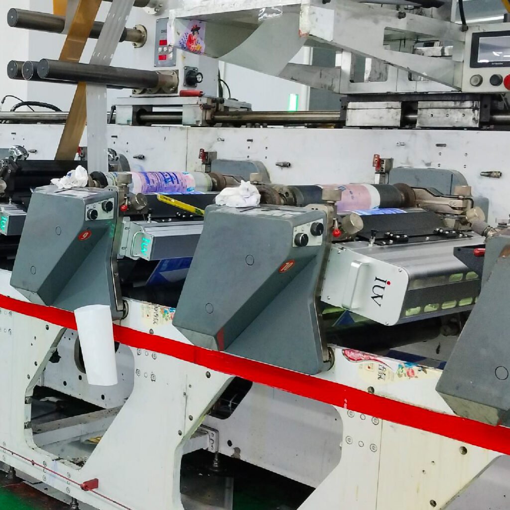 System utwardzania LED UV w produkcji etykiet – jak przyspieszyć procesy i zmniejszyć zużycie energii