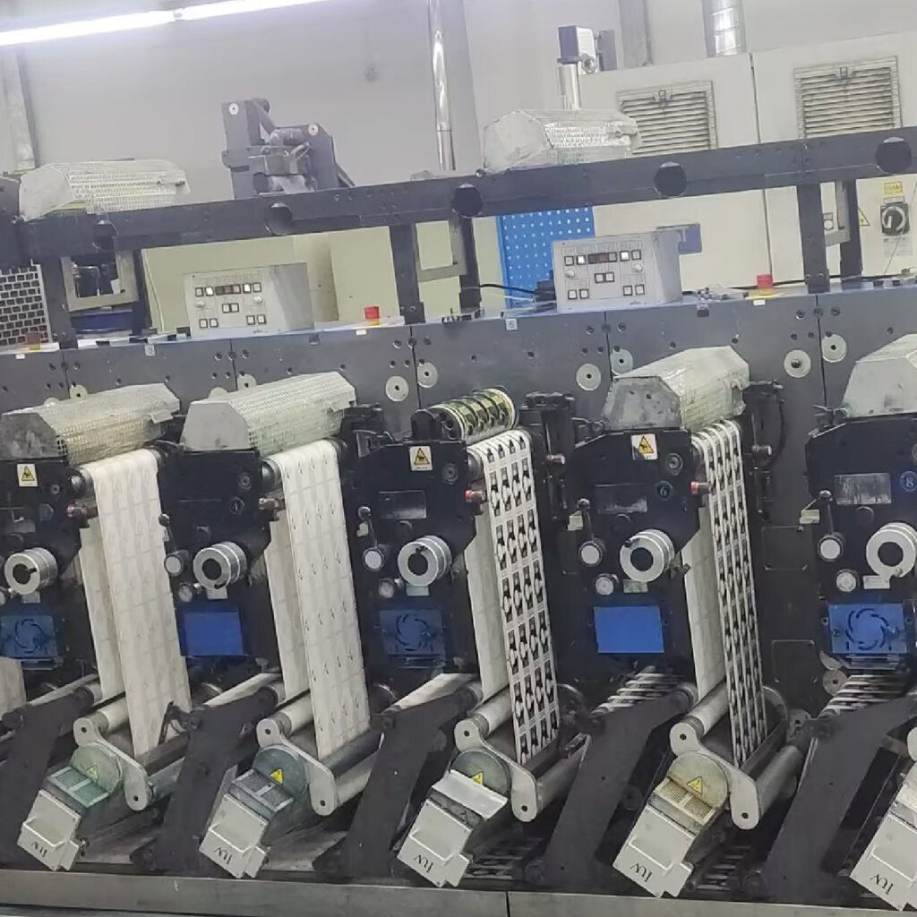 Narrow-web LED fleksografia w drukowaniu materiałów delikatnych i cienkich folii