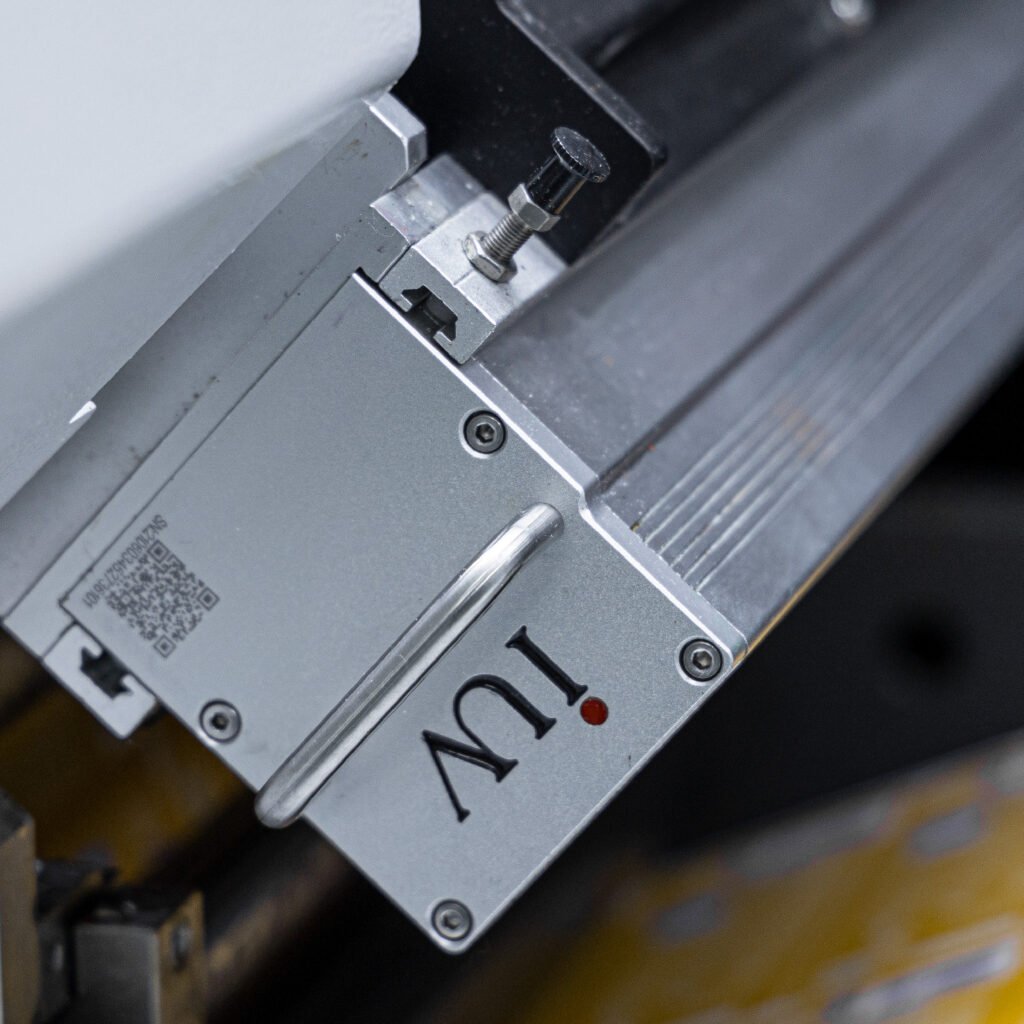 Sistema de curado UV w maszynach Mark Andy – rozwiązania dla szybkiej produkcji etykiet