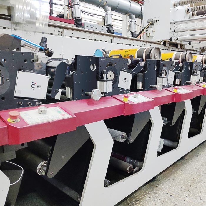 Dlaczego fleksograficzny Label Printing z systemem utwardzania UV zyskuje popularność