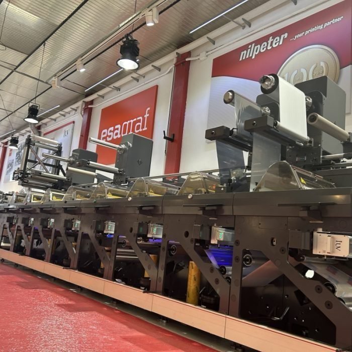 IUV-NILPETER-OPEN-HOUSE-REVIES-700x700-1 (5)