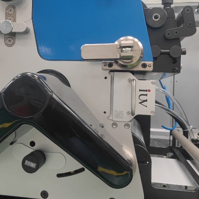 Jak technologia LED UV usprawnia procesy fleksograficzne w wąskiej wstędze