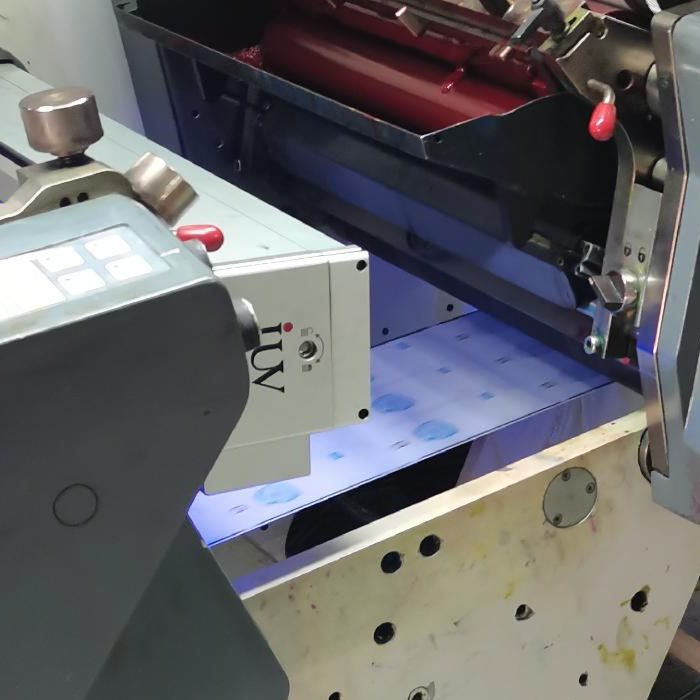 Nowoczesne techniki druku offsetowego z zastosowaniem LED UV – tutorial dla profesjonalistów