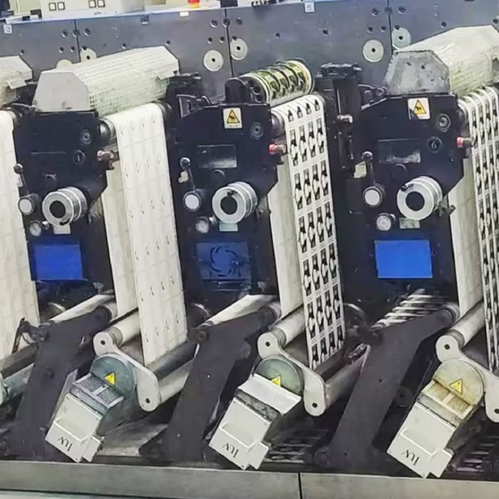 Review rozwiązań UV LED dla drukarni etykiet przechodzących na krótkie serie