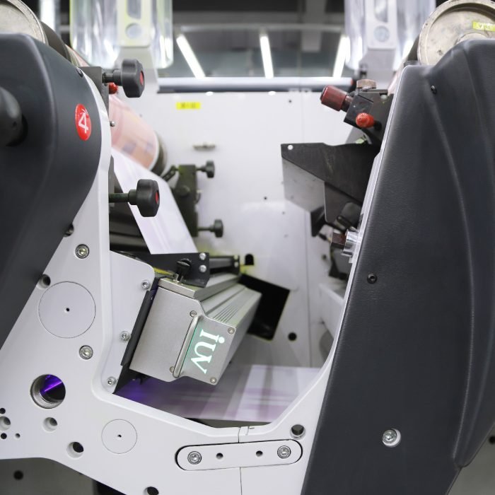 System LED UV w praktyce jak poprawia przyczepność i połysk farb