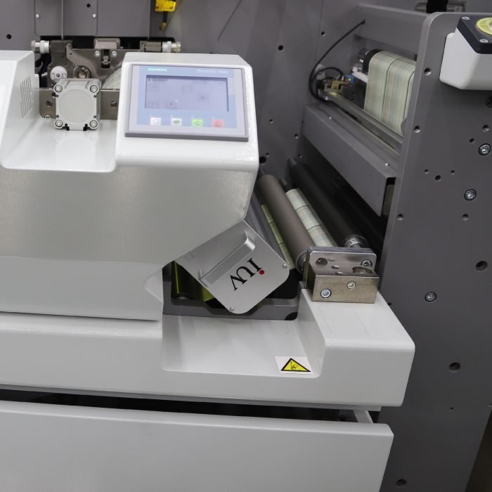 System utwardzania LED UV w maszynach wąskowstęgowych – efektywność na nowym poziomie