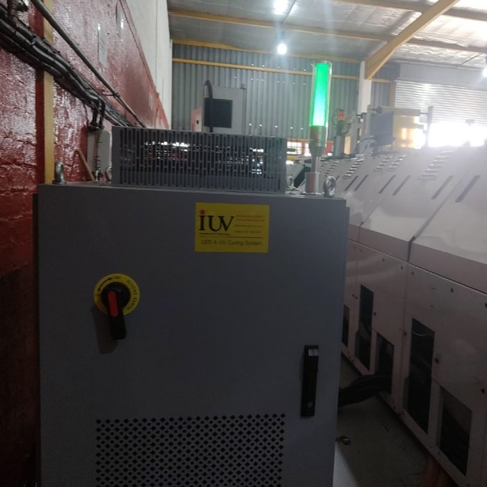 Systemy utwardzania UV jako element automatyzacji i cyfryzacji produkcji etykiet